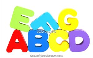 bé học matching