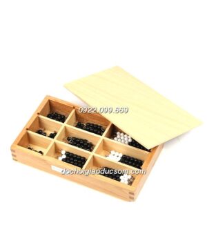 Bộ hạt cườm đen trắng có hộp - Giáo cụ Montessori
