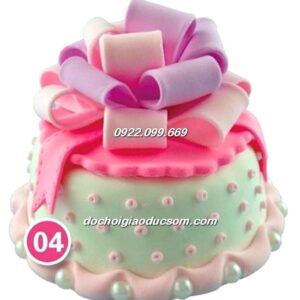 Tạo hình nghệ thuật bánh sinh nhật bằng đất nặn