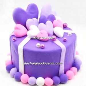 Tạo hình nghệ thuật bánh sinh nhật bằng đất nặn