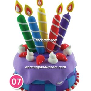 Tạo hình nghệ thuật bánh sinh nhật bằng đất nặn